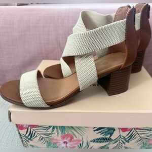 Tommy Bahama Cream Elastic Strap Block Heel Sandals